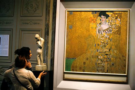klimt painting woman in gold museum nyc